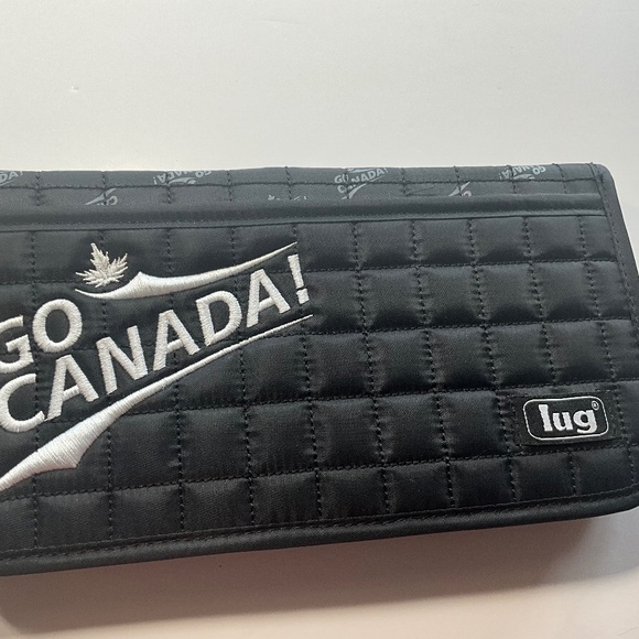 Lug Go Canada Travel Wallet New - Picture 1 of 3